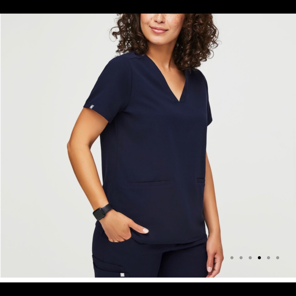 Figs Scrub top